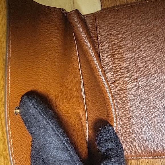 Louis Vuitton Monogran Canvas Porte Tresor International Wallet - Picture 14 of 16